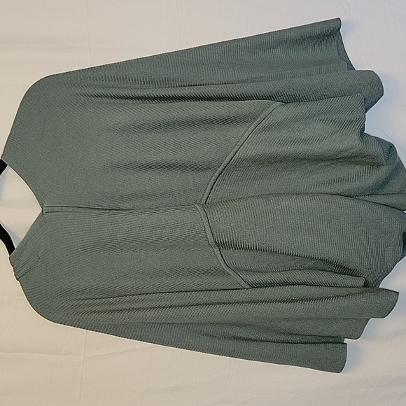 Lululemon - Picture 6 of 7